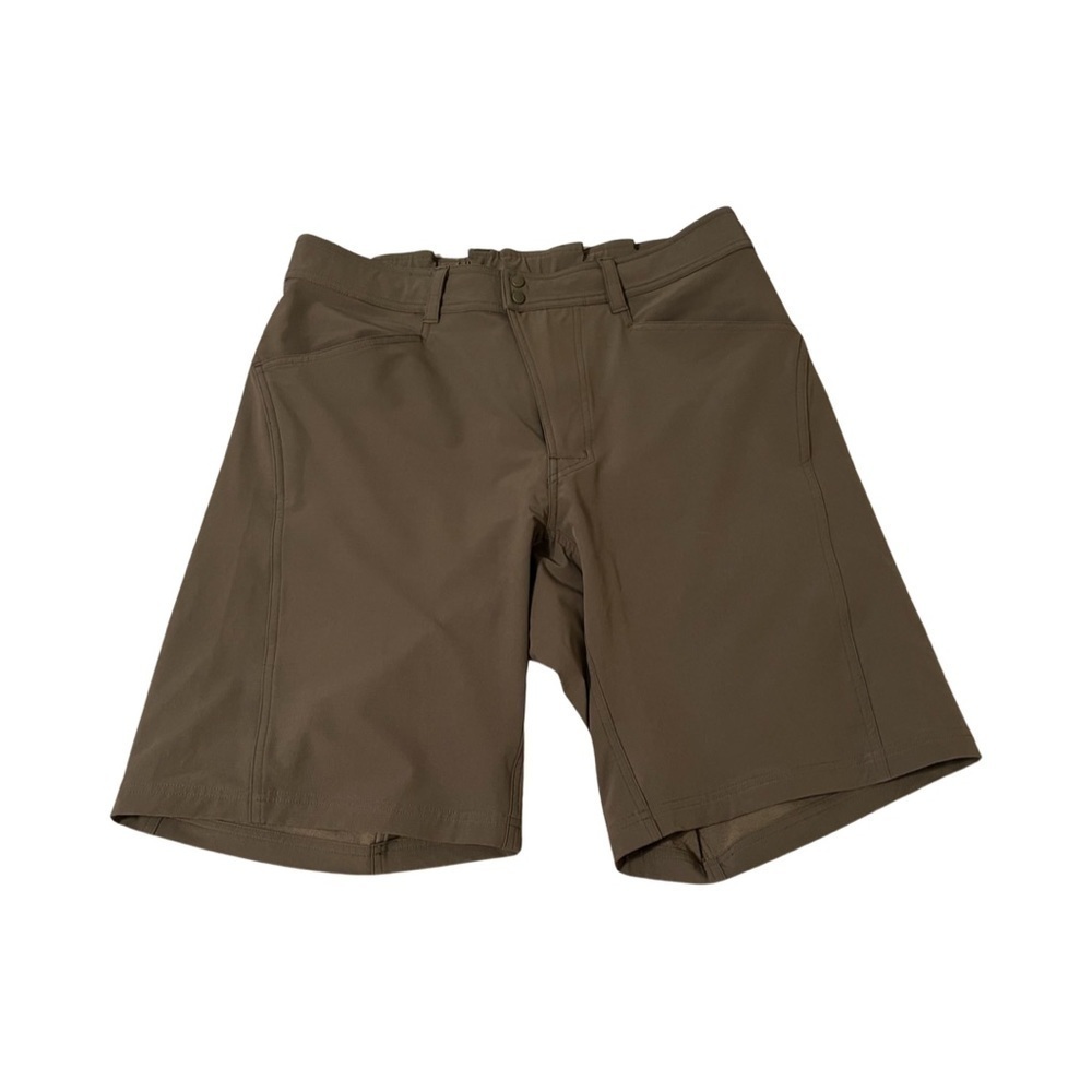 Men’s Mountain Equipment Co Op shorts.